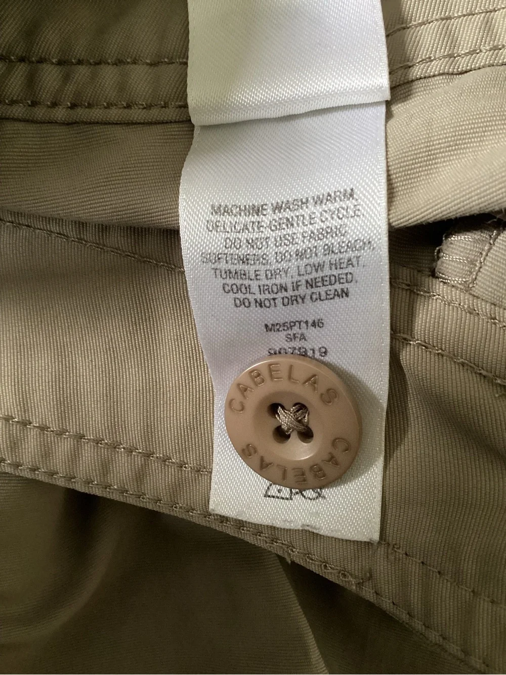 Men’s‎ Cabela’s tan cargo shorts 40x30